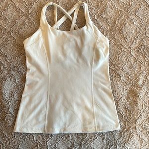 Ladies lululemon tank size 8